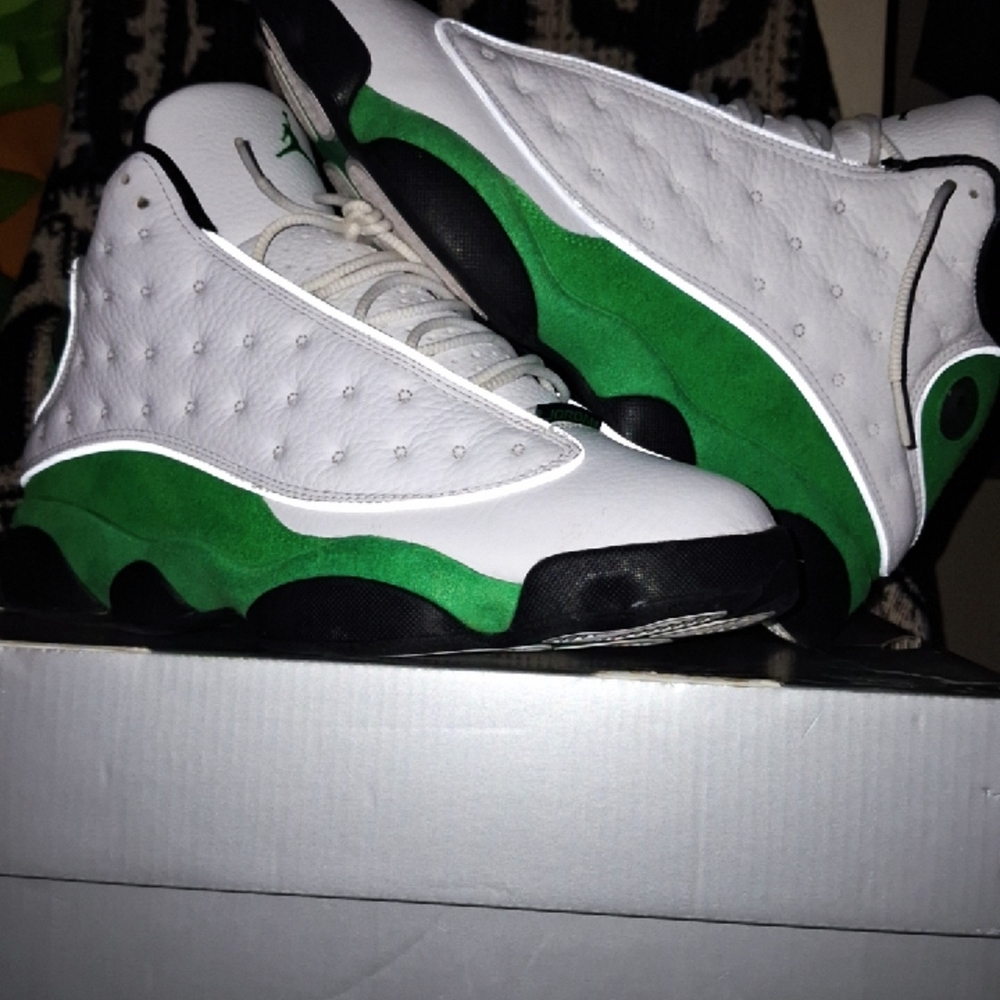 Jordan Retro 13s "Lucky Green" Size 10.5m Athletic Shoes White and Green OG Box